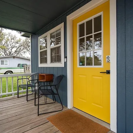 New! The Yellow Door- Downtown Wimberley W/ River Access Exterior photo