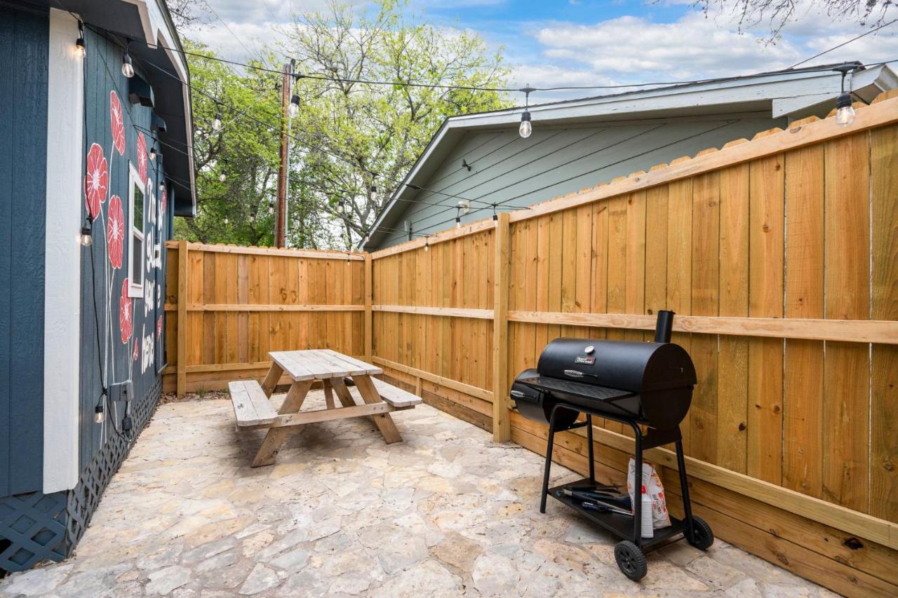 New! The Yellow Door- Downtown W/ River Access Hébergement de vacances *